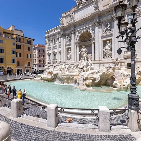 Elegant Stay - Corner To Trevi Fountain-2